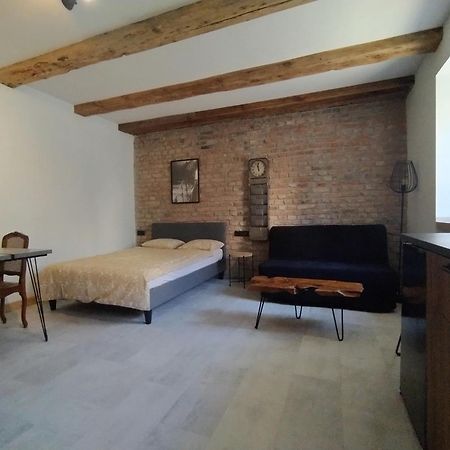 Motyl Apartamenty Studio Lub Pokoj Z Lazienka Битом Екстер'єр фото
