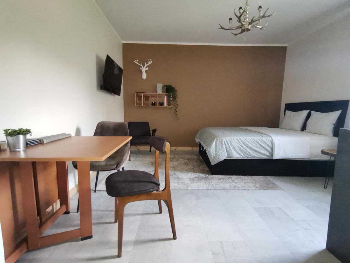 Motyl Apartamenty Studio Lub Pokoj Z Lazienka Битом Екстер'єр фото