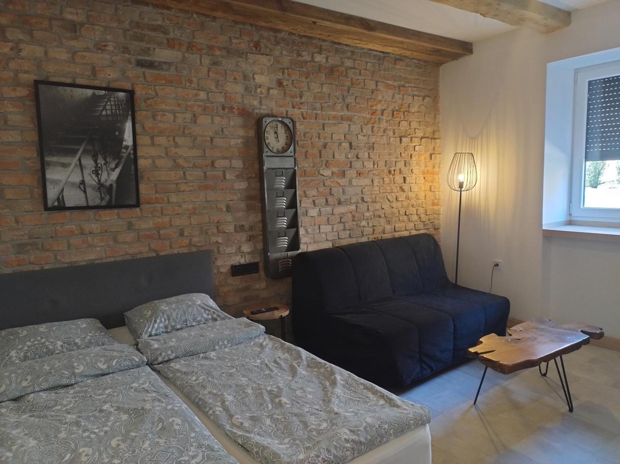 Motyl Apartamenty Studio Lub Pokoj Z Lazienka Битом Екстер'єр фото